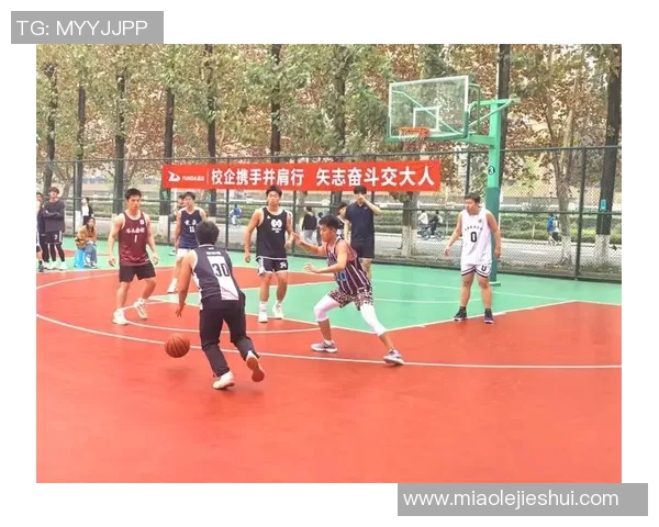 南京篮球队的意识提升与团队协作探讨聚焦篮球发展新方向 南京篮球队的意识提升与团队协作探讨聚焦篮球发展新方向