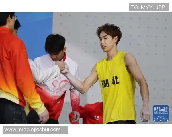 武汉攀岩队在全国攀岩比赛中荣获第三名展现出强大实力与团队精神